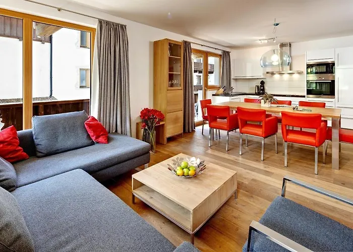 アパートホテル Mountain Estate 4*